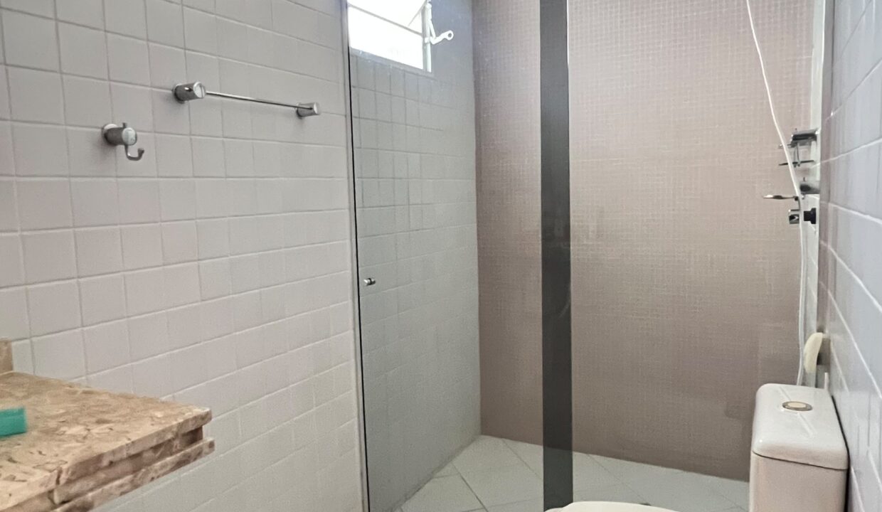 1 (22)