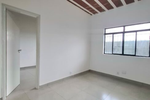 WhatsApp Image 2025-11-04 at 13.03.42 (1)