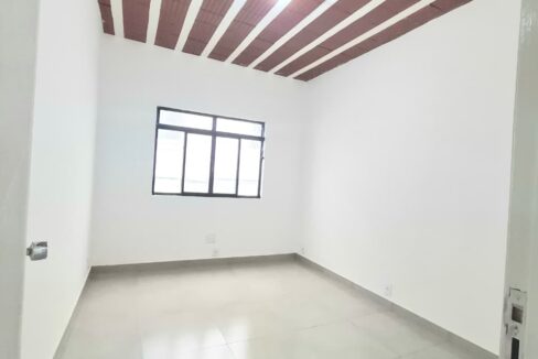 WhatsApp Image 2025-11-04 at 13.03.44 (2)