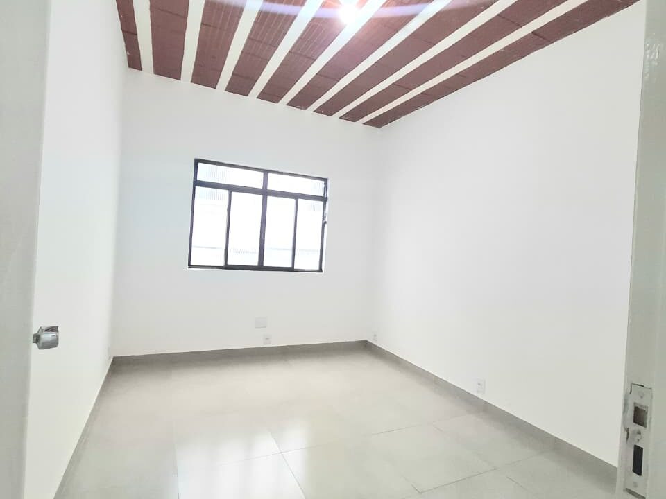 WhatsApp Image 2025-11-04 at 13.03.44 (2)