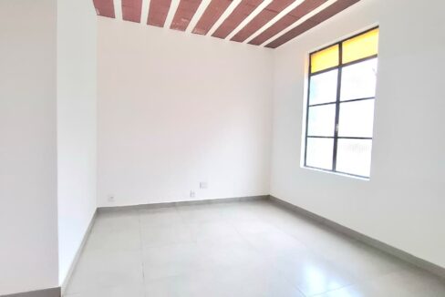 WhatsApp Image 2025-11-04 at 13.03.45