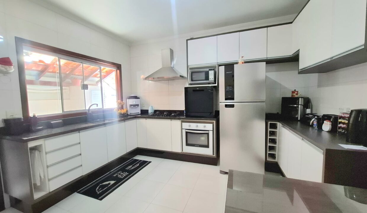 WhatsApp Image 2025-11-12 at 14.46.18 (1)