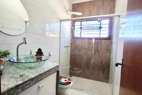 b998ad9e-2622-464e-9a6d-18780ca60836