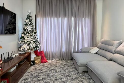 18ab8371-1613-42c1-ba95-0193ea9bd1da