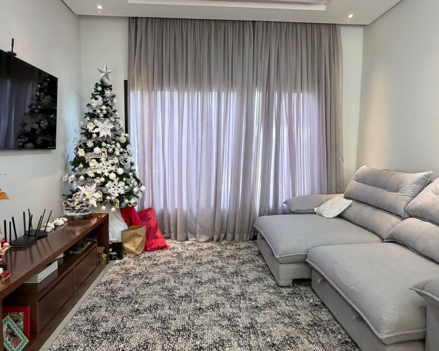 18ab8371-1613-42c1-ba95-0193ea9bd1da