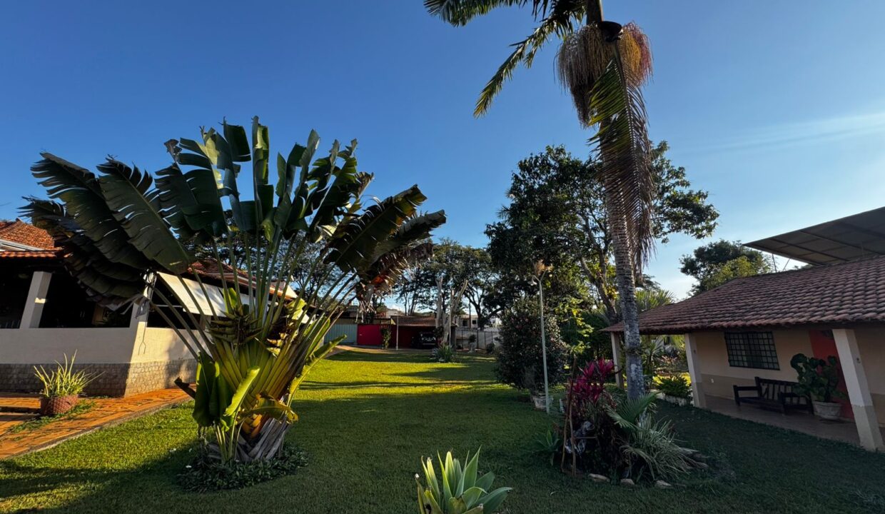 1e4f2715-d967-4df8-a39d-5c7e2cee89ba