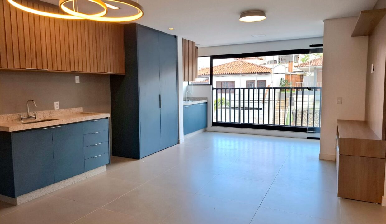 c6558279-a047-4ede-b7f2-c0cff7872271