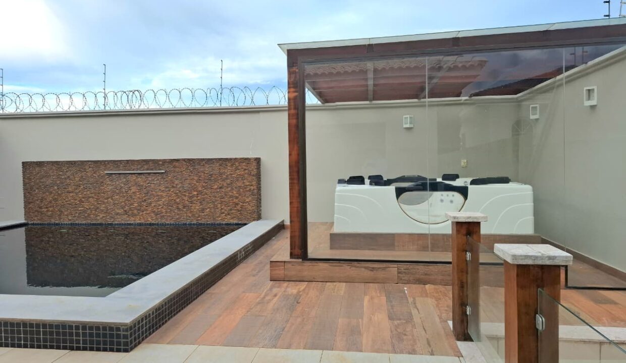 370de56a-f6b3-4edf-b768-7352b6024ec8