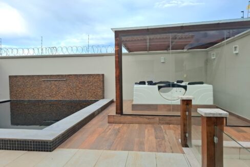 370de56a-f6b3-4edf-b768-7352b6024ec8