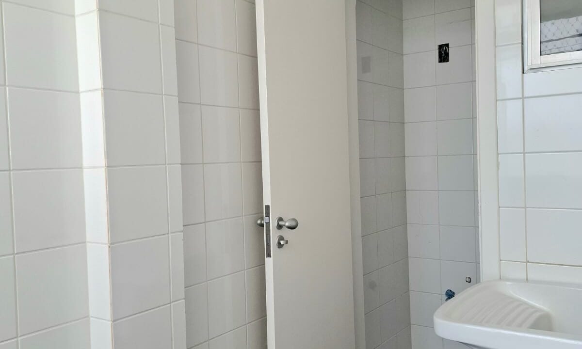 446804e9-a7a2-4c75-a906-4af4b5e0fb97