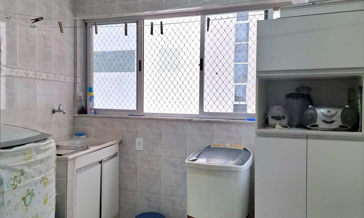 76b4e3de-920b-4b40-b62f-f4100b46d6fe