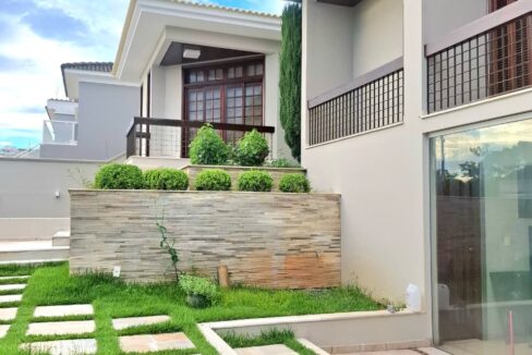 b70675dc-885c-4b71-8686-83a1a6a13cf6