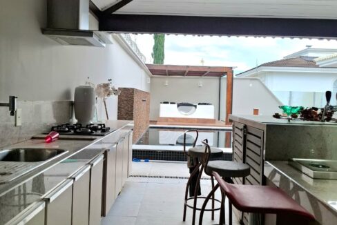 caa37a4d-0810-40cb-a2ac-e48ba2e7d62e