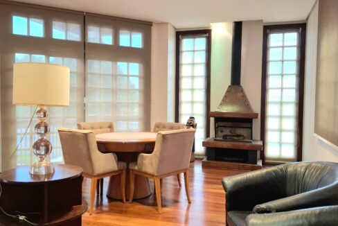 ee4c0f76-cba1-4c53-a5fb-8c67f81aec0e