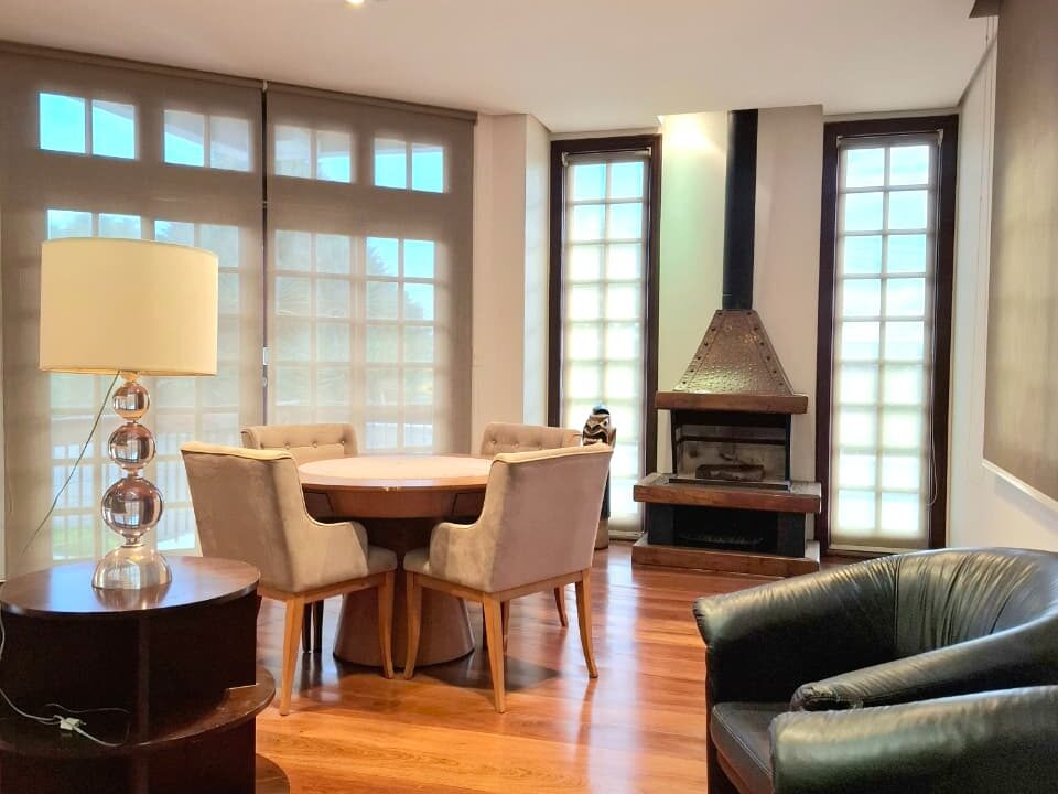 ee4c0f76-cba1-4c53-a5fb-8c67f81aec0e