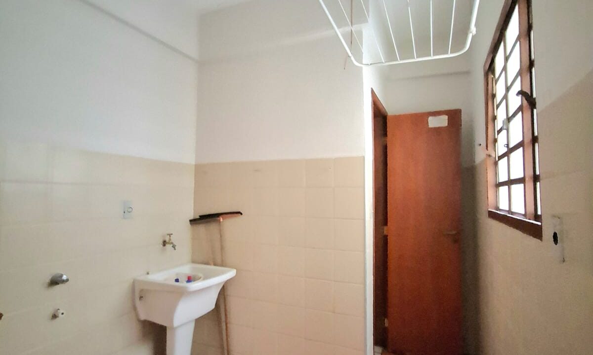 d681cd30-e692-420b-be77-2a2af3428585