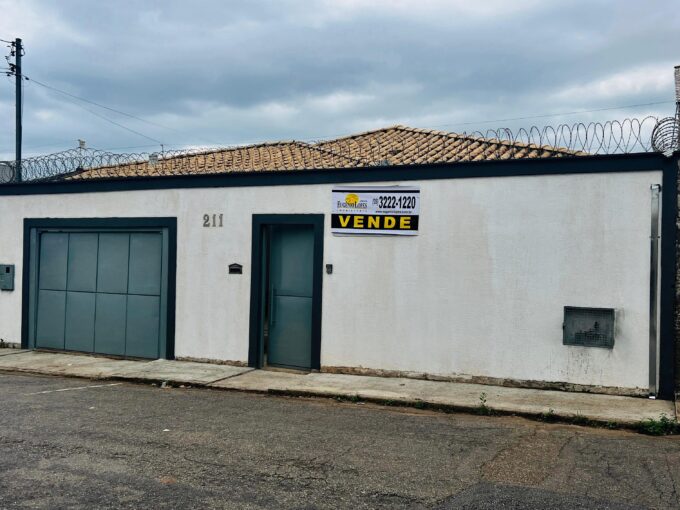 Casa de Alto Padrão a Venda no Bairro Vila Pinto II em Varginha