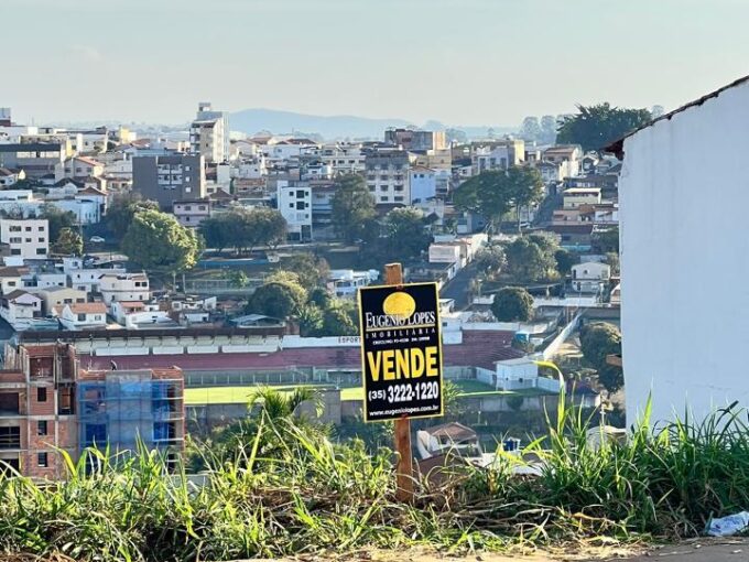 TERRENO À VENDA NO CAMPOS ELÍSEOS – VARGINHA/MG