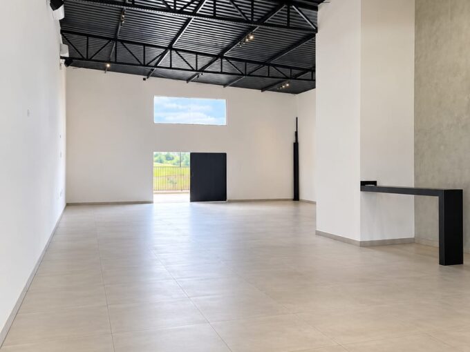 🏢 AMPLO SALÃO COMERCIAL PARA LOCAÇÃO – INDUSTRIAL JK | VARGINHA/MG
