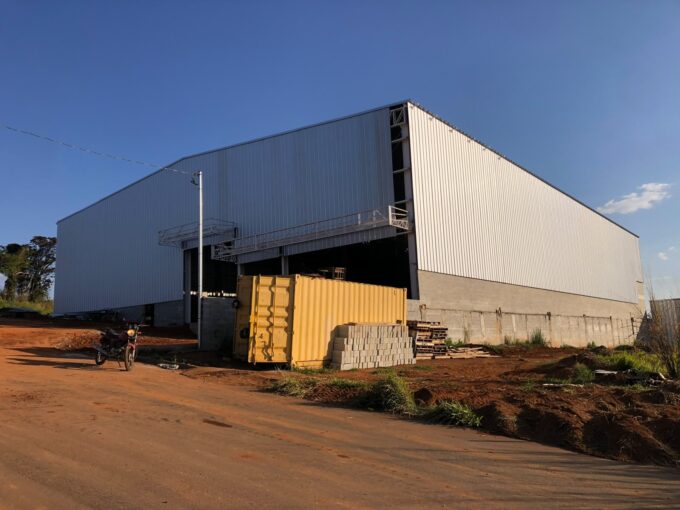 GALPÃO INDUSTRIAL ESTRATÉGICO ÀS MARGENS DA FERNÃO DIAS